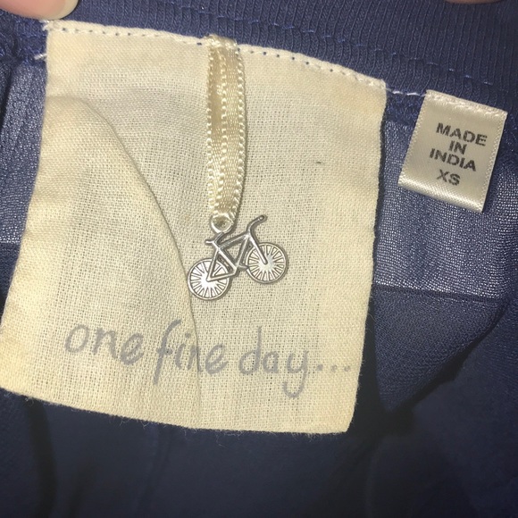 ONE FINE DAVE NAVY SHEER BLOUSE - Picture 5 of 5